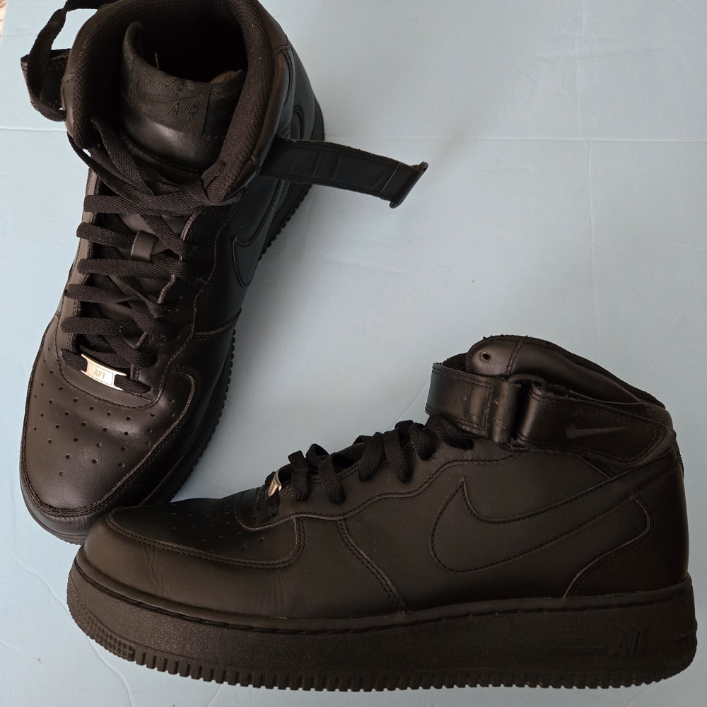 Nike Air Force Men's Black High-Top Sneakers. Size 12